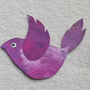 Magnet de frigo oiseau en carton fin (matériel surcyclé)