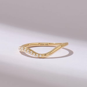 14K Solid Gold Curved Wedding Band, Asymmetric Diamond Chevron Ring, Unique V Shaped Stacking Ring, Delicate Contour Ring Guard,Gift for Her