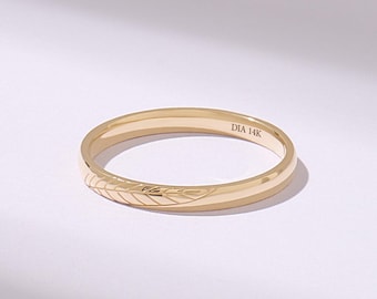 Leaf Engraved Wedding Band, 14K Gold Botanical Ring, Minimal Stackable Ring, Nature Inspired Wedding Ring, Women’s Gold Band