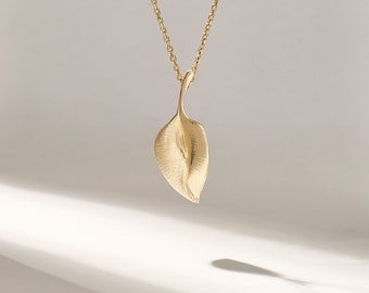 Leaf Pendant Necklace, 14k Solid Yellow Gold 3D Charm Necklace Women, Minimal Botanical Jewelry for Everyday, Simple Plant Pendant Necklace