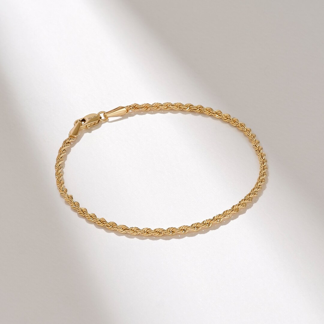 Antique rope twist chain bracelet with lozenge-shaped hollow bead main image 1