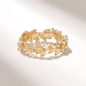 Diamond Leaf Vine Ring 14K Solid Gold, Floral Stackable Ring, Botanical Wedding Band, Minimalist Nature Inspired Ring, Gift for Wife