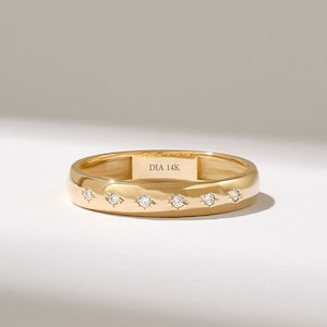Diamond Pave Wedding Band, 14k Gold Star Wedding Ring, Solid Gold Band Women, Dainty Diamond Ring, Minimalist Wedding Bridal Band Ring