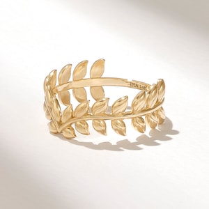 14k Solid Gold Laurel Wreath Ring • Dainty Curved Leaf Band for Women • Handmade Vine Wedding or Anniversary Ring • Nature-Inspired Gift