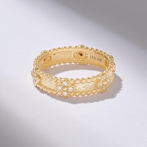 Women's Beaded Flower Wedding Band, 14k Solid Gold Diamond Textured Ring, Unique Bold Anniversary Gift Ring for Her, Handmade Dotted Band