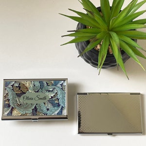 Porta-cartões de visita personalizado Acanthus, capa para cartão de crédito William Morris, decoração de mesa de escritório em prata Art Nouveau, folhas azuis cinza, mãe, amiga