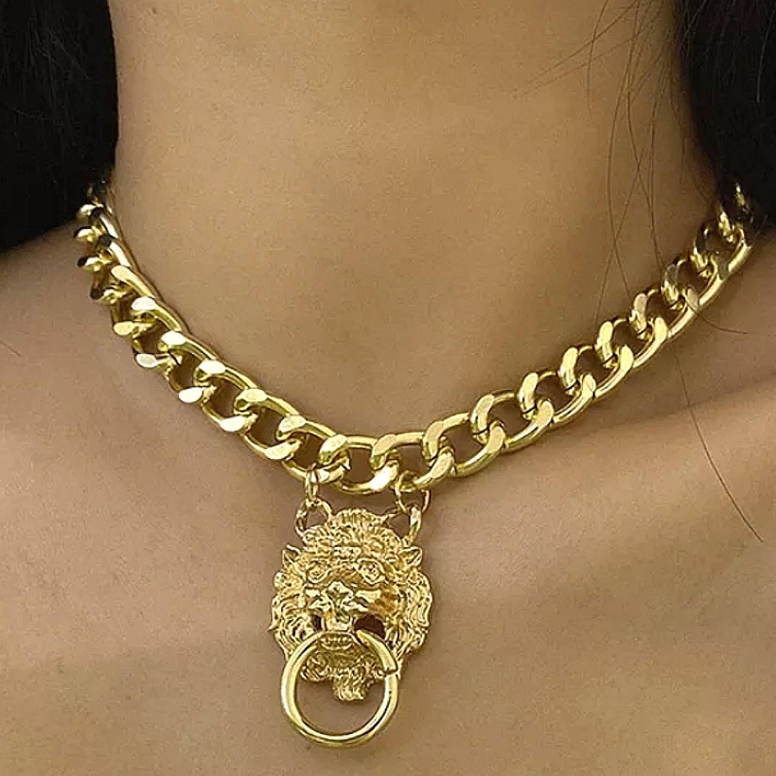 Gold chain with lion shop