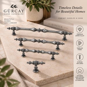 Puede incluir: Un juego de cuatro tiradores de armario y un pomo de color plateado con acabado desgastado. Los herrajes presentan un diseño central acanalado con extremos cónicos y bases de montaje circulares. El texto GÜRCAY HOME HARDWARE es visible.