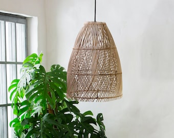 Lámpara colgante grande de ratán, estilo bohemio costero, hecha a mano, de fibra natural.