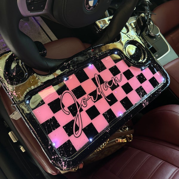 Checkered Steering wheel “eating” tray