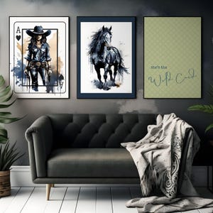 Shes The Wild Card Cowgirl Wand Kunst Galerie 3er-Set | Coastal Cowgirl Galeriewand Spielkarte Poster | Hochzeit Geschenkwand Art