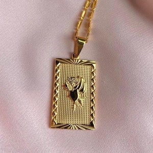 Rose Necklace, Rose Pendant Necklace, Gold Statement Necklaces, Flower Necklace, Gold Chain Necklace