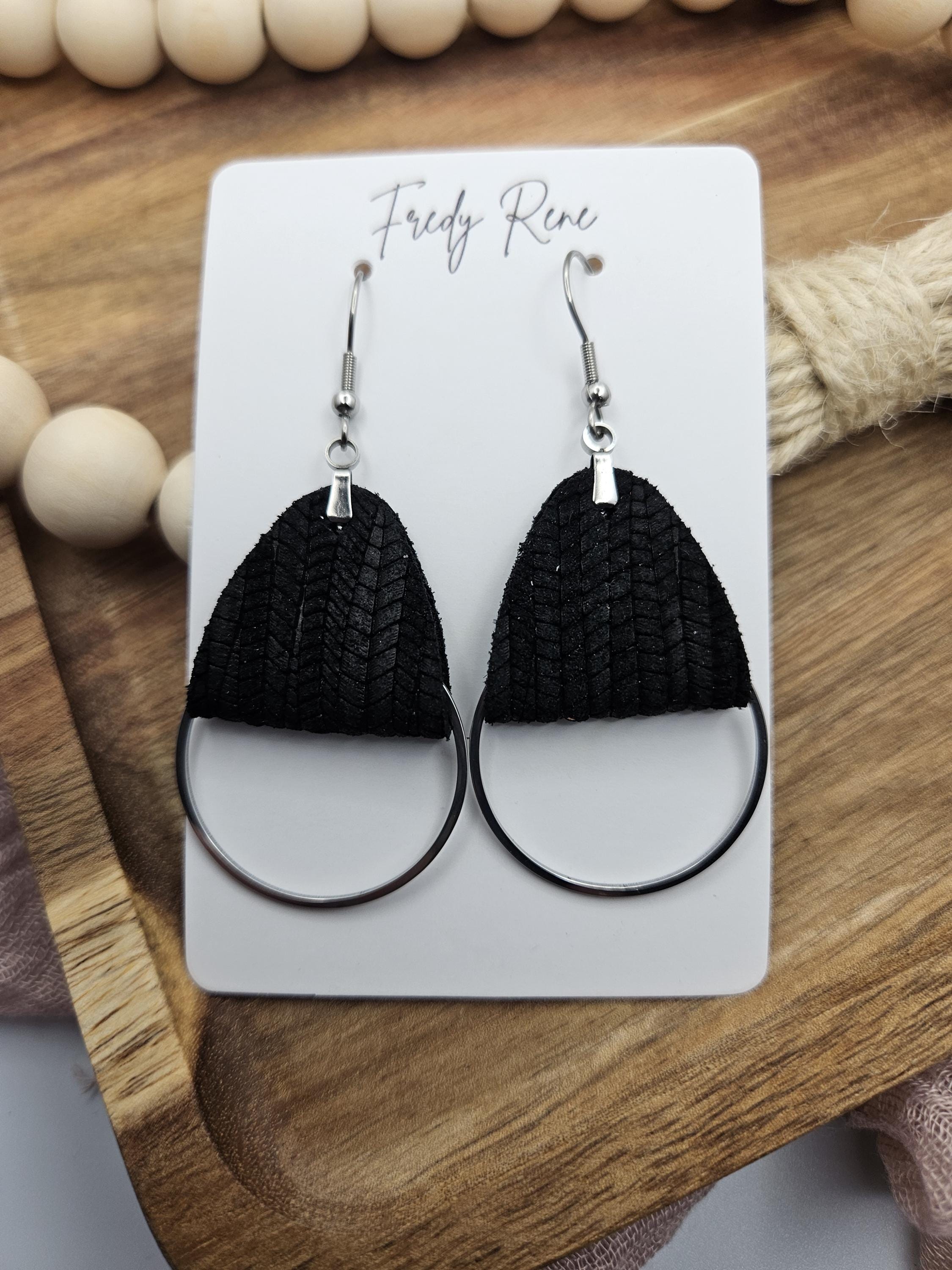Handmade Black Palm Leaf Genuine Leather Earrings with Metal Circle Detail - Thumbnail 2