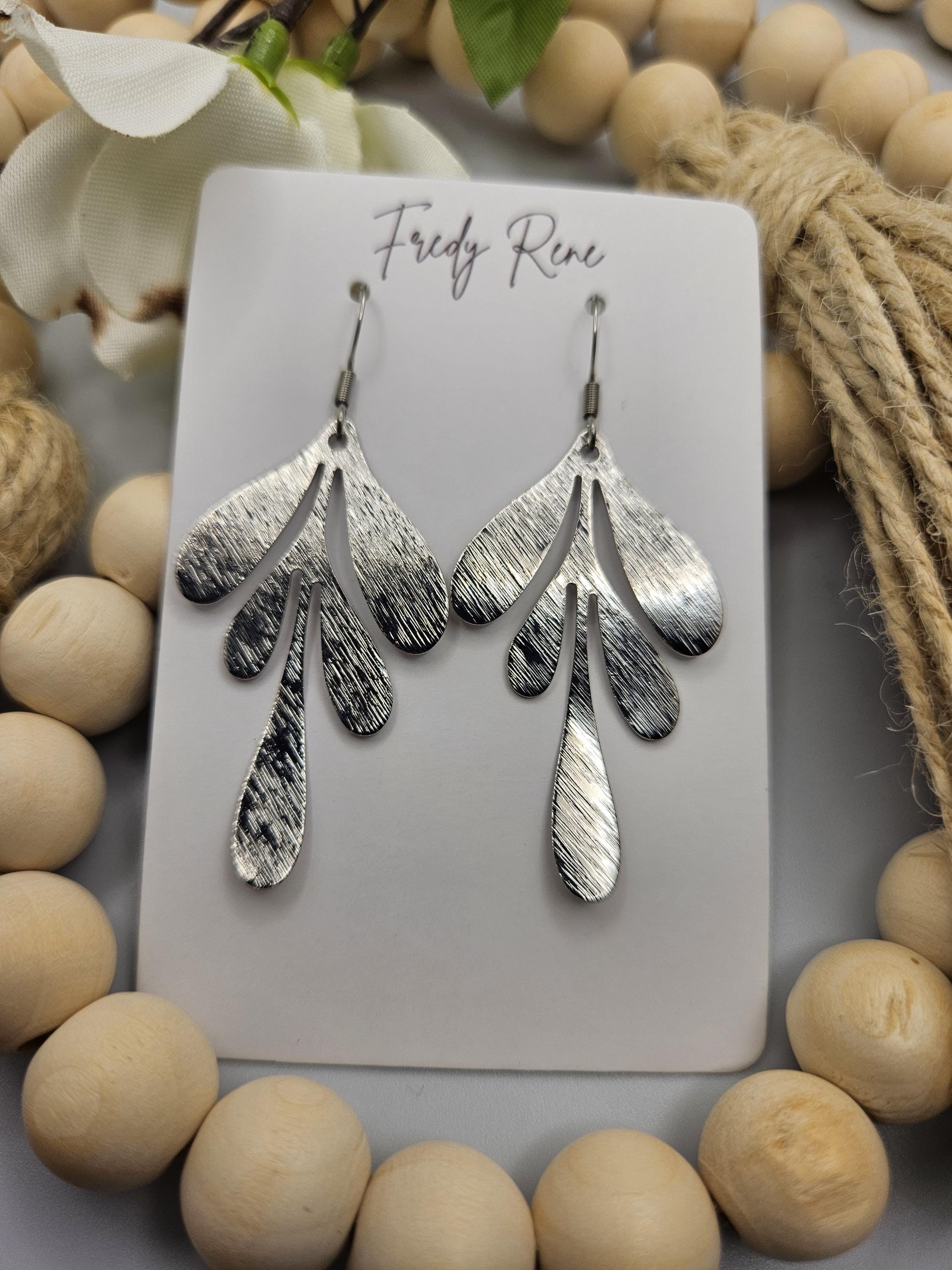 Silver Colored Brass Leaf Earrings - Thumbnail 3
