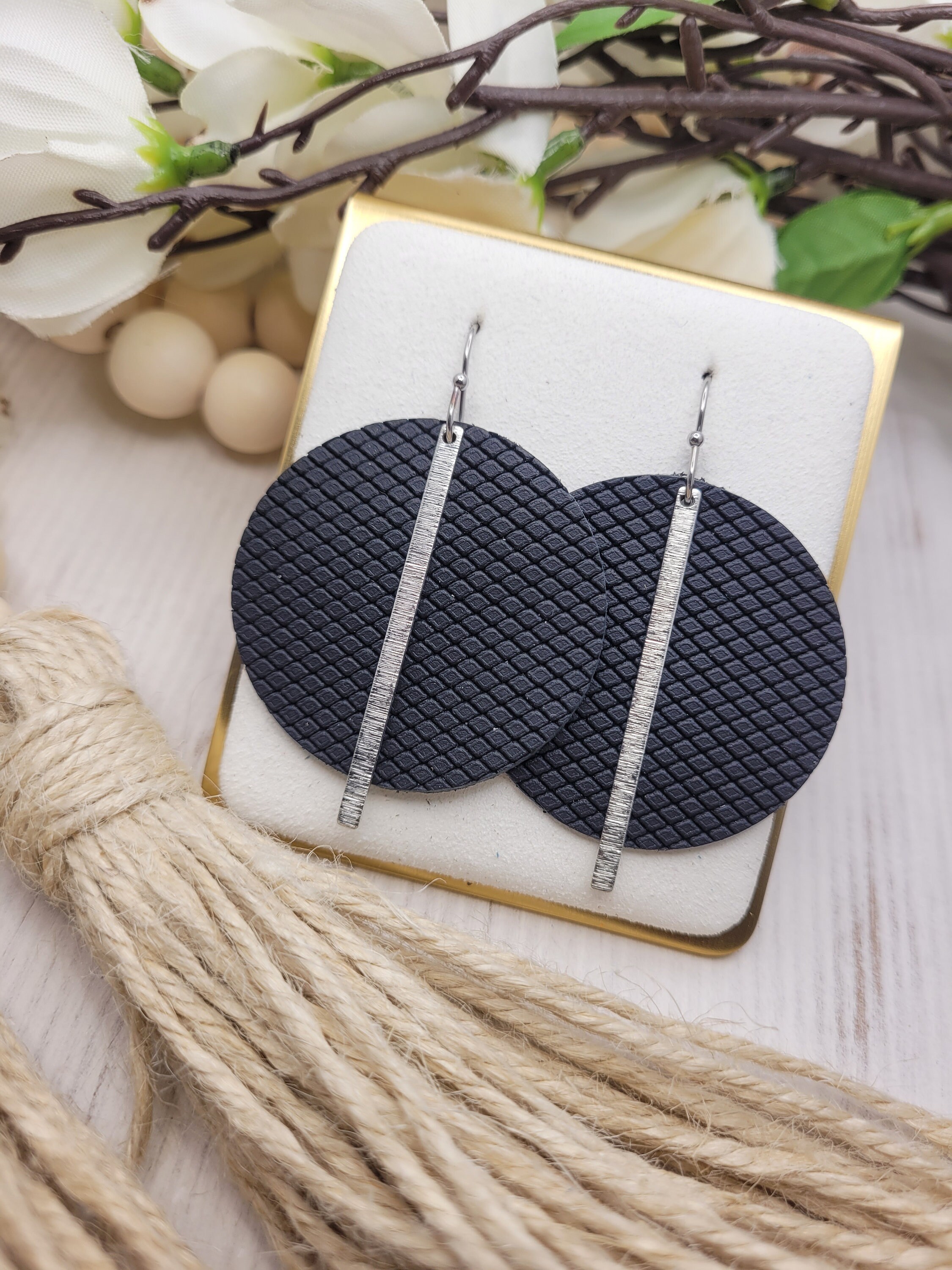 Black Patterned Leather Earrings with Silver Brass Bars - Thumbnail 2
