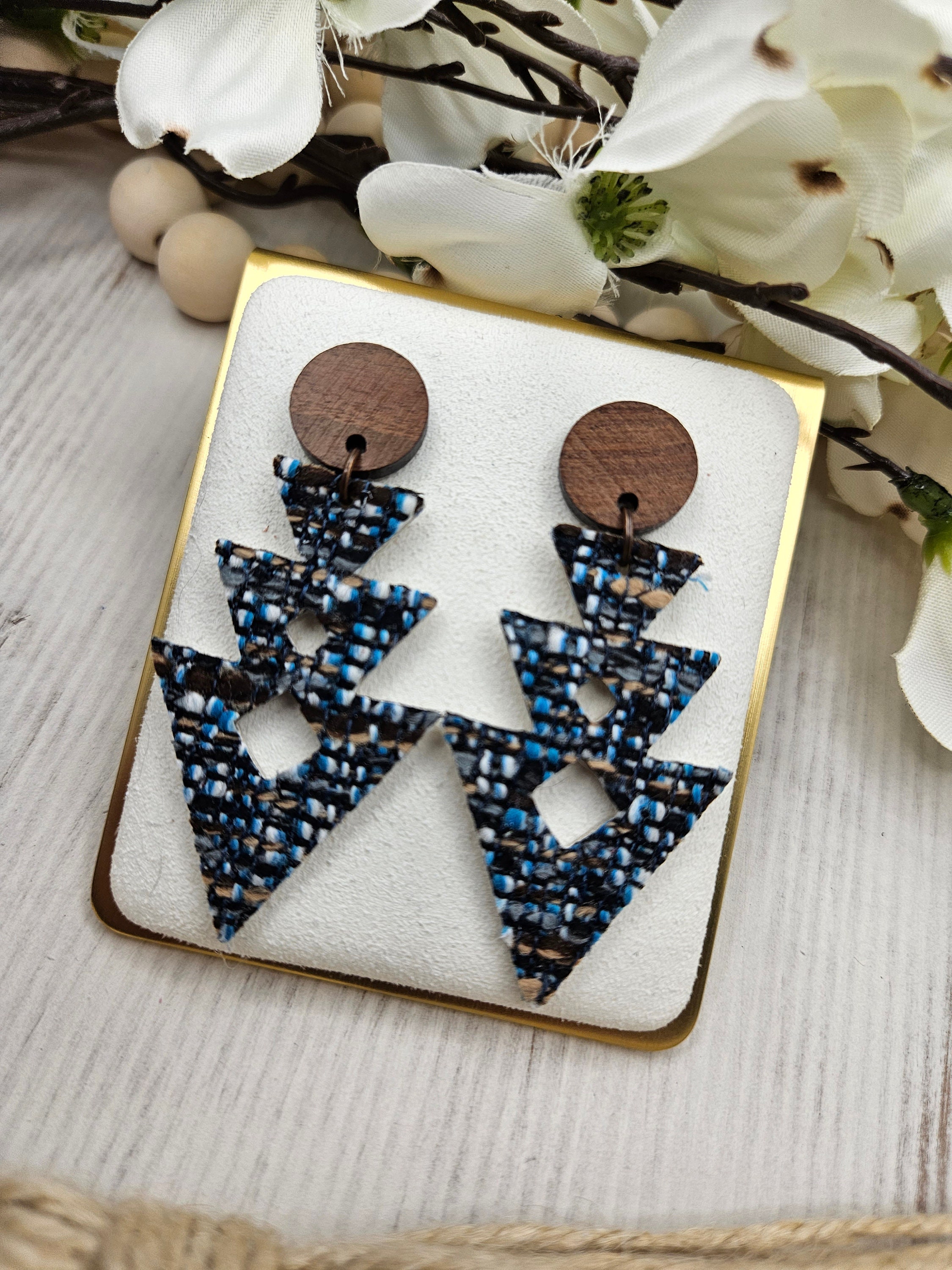 Handmade Lightweight Tweed Earrings with Genuine Leather Backing and Wooden Accent Stud - Thumbnail 3