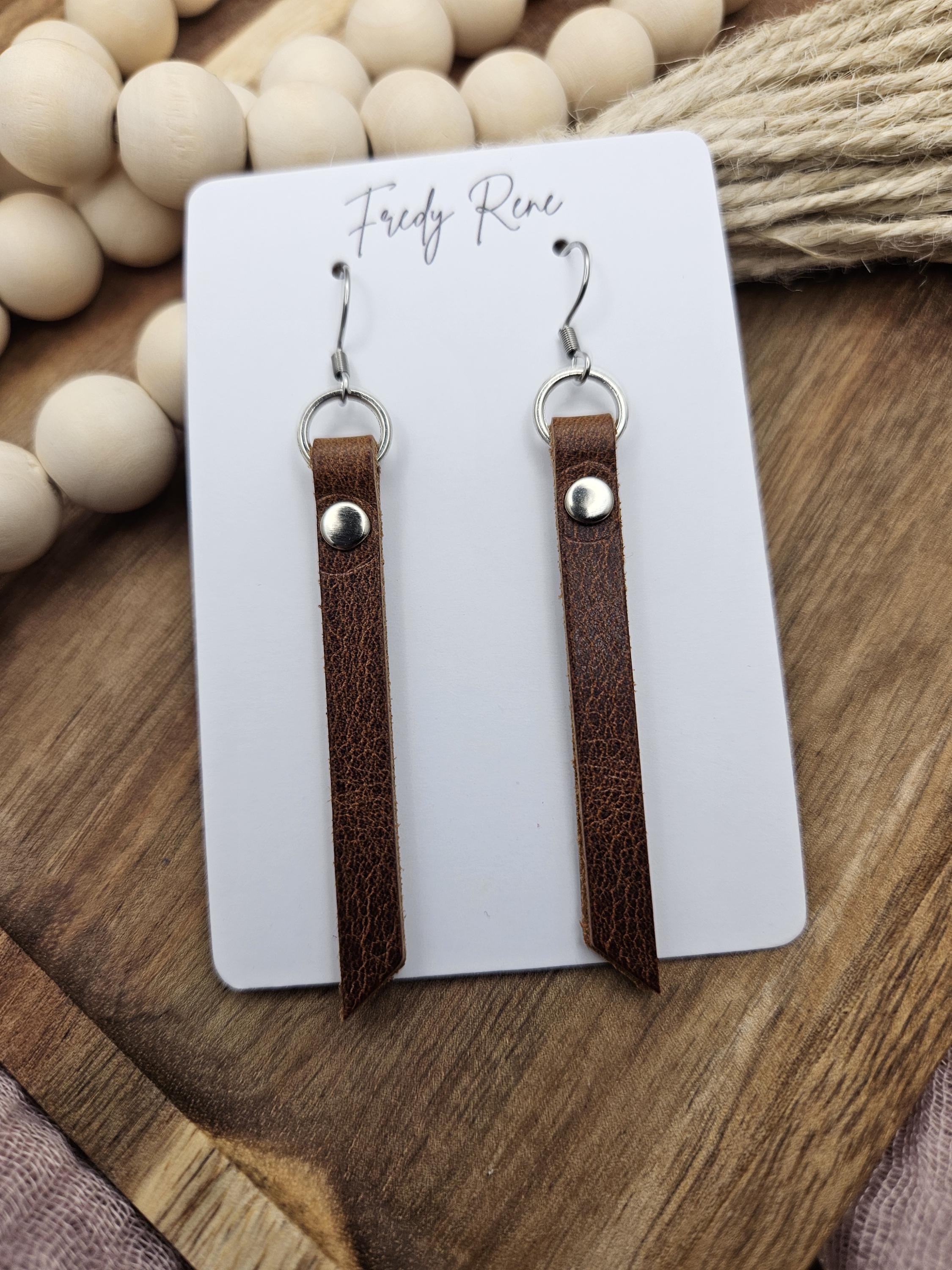 Thin Leather Bar Earrings - Thumbnail 4