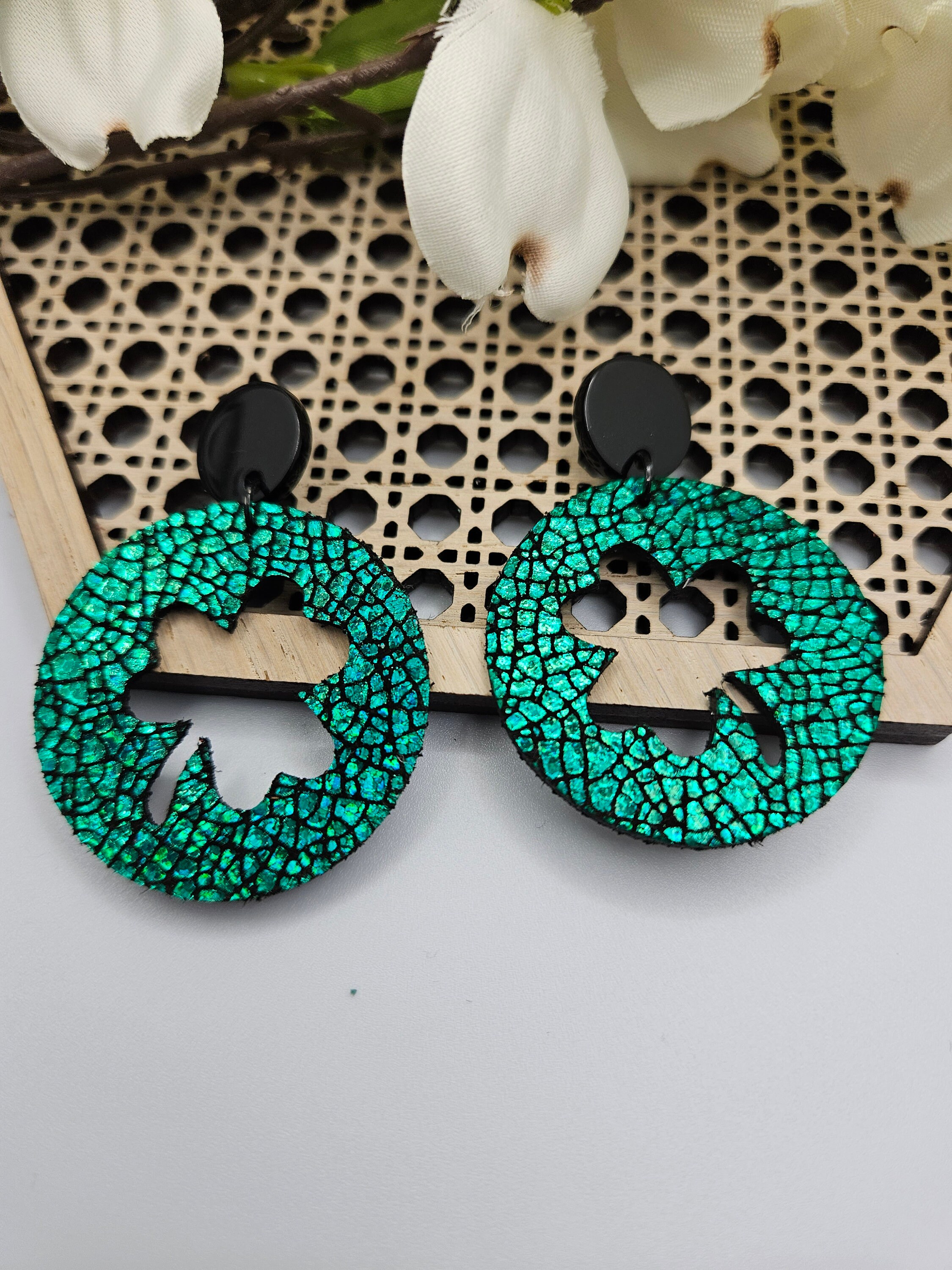 Handmade Green Sparkle Clover Cutout Genuine Leather Earrings with Black Studs - Thumbnail 3