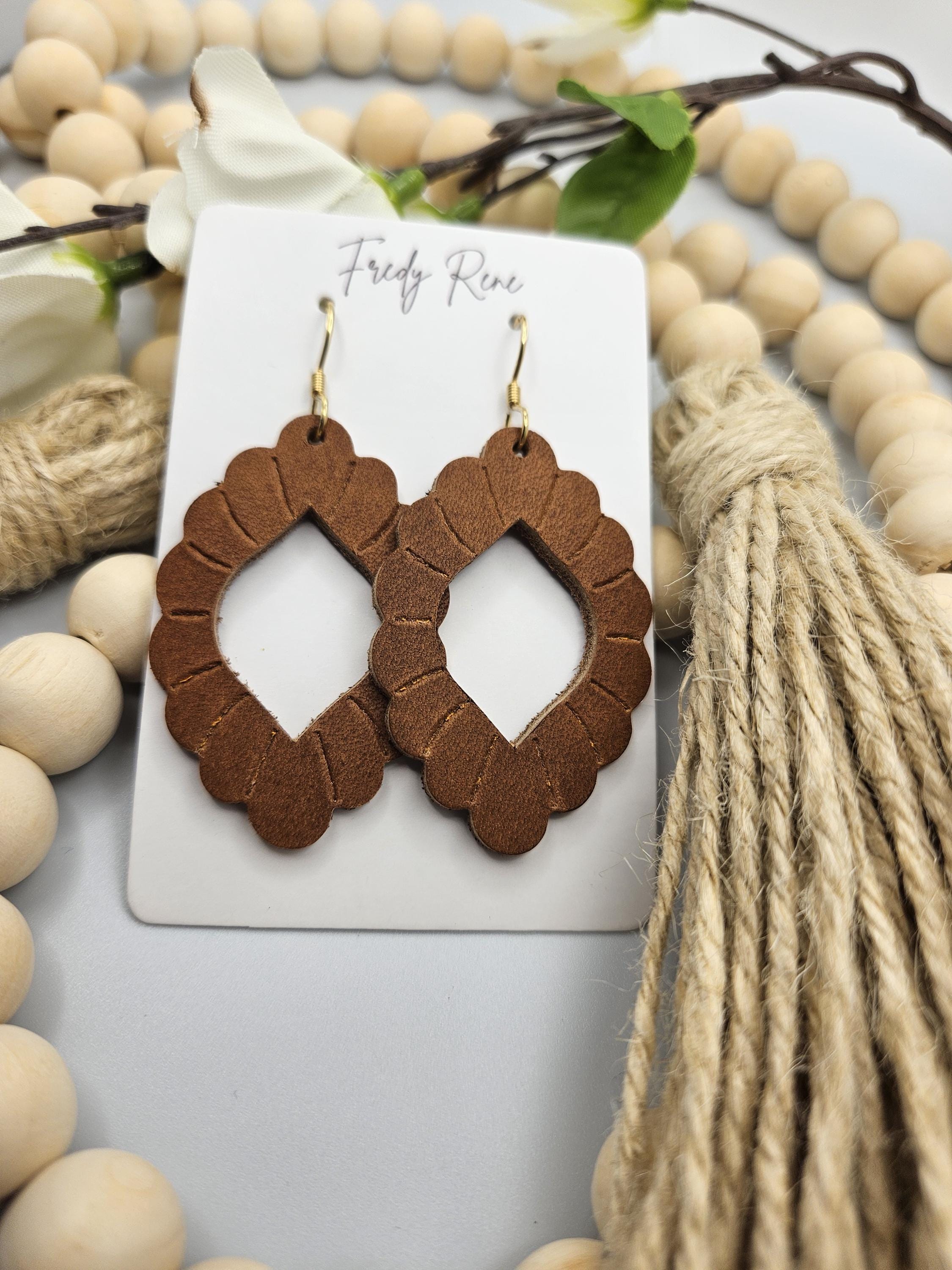 Embossed Brown Genuine Leather Earrings - Thumbnail 4