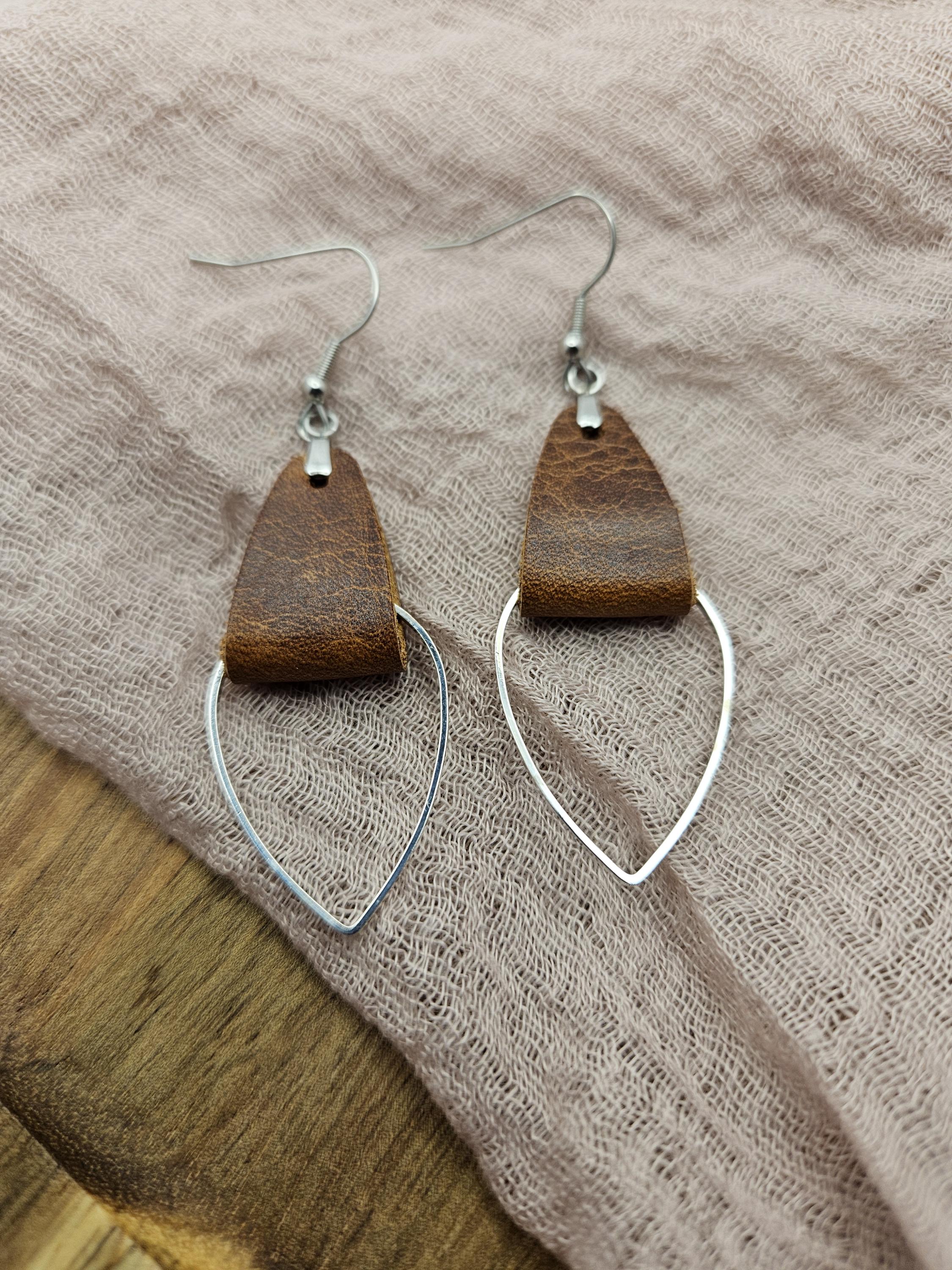 Brown Leather & Metal Teardrop Earrings - Thumbnail 4