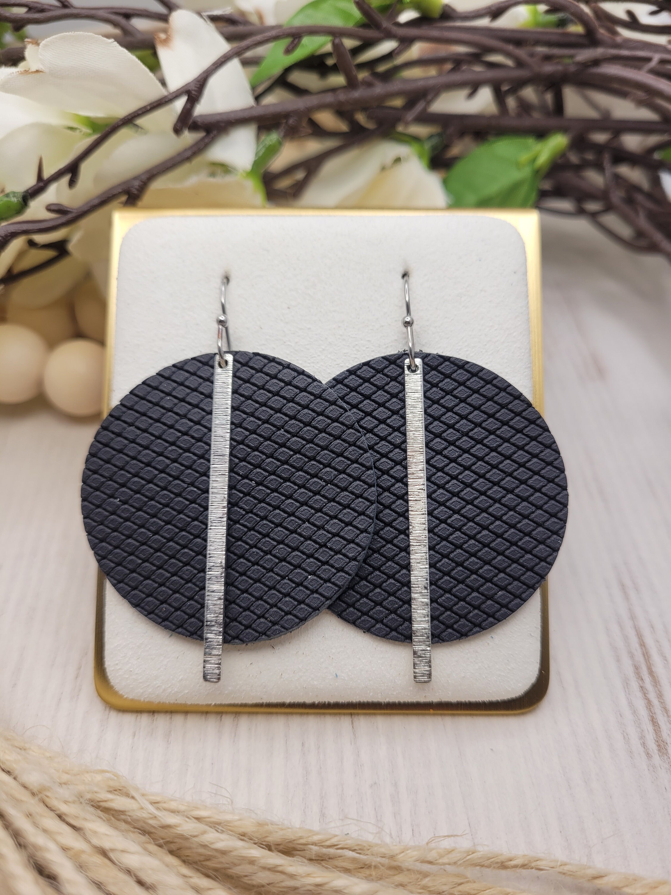 Black Patterned Leather Earrings with Silver Brass Bars - Thumbnail 3
