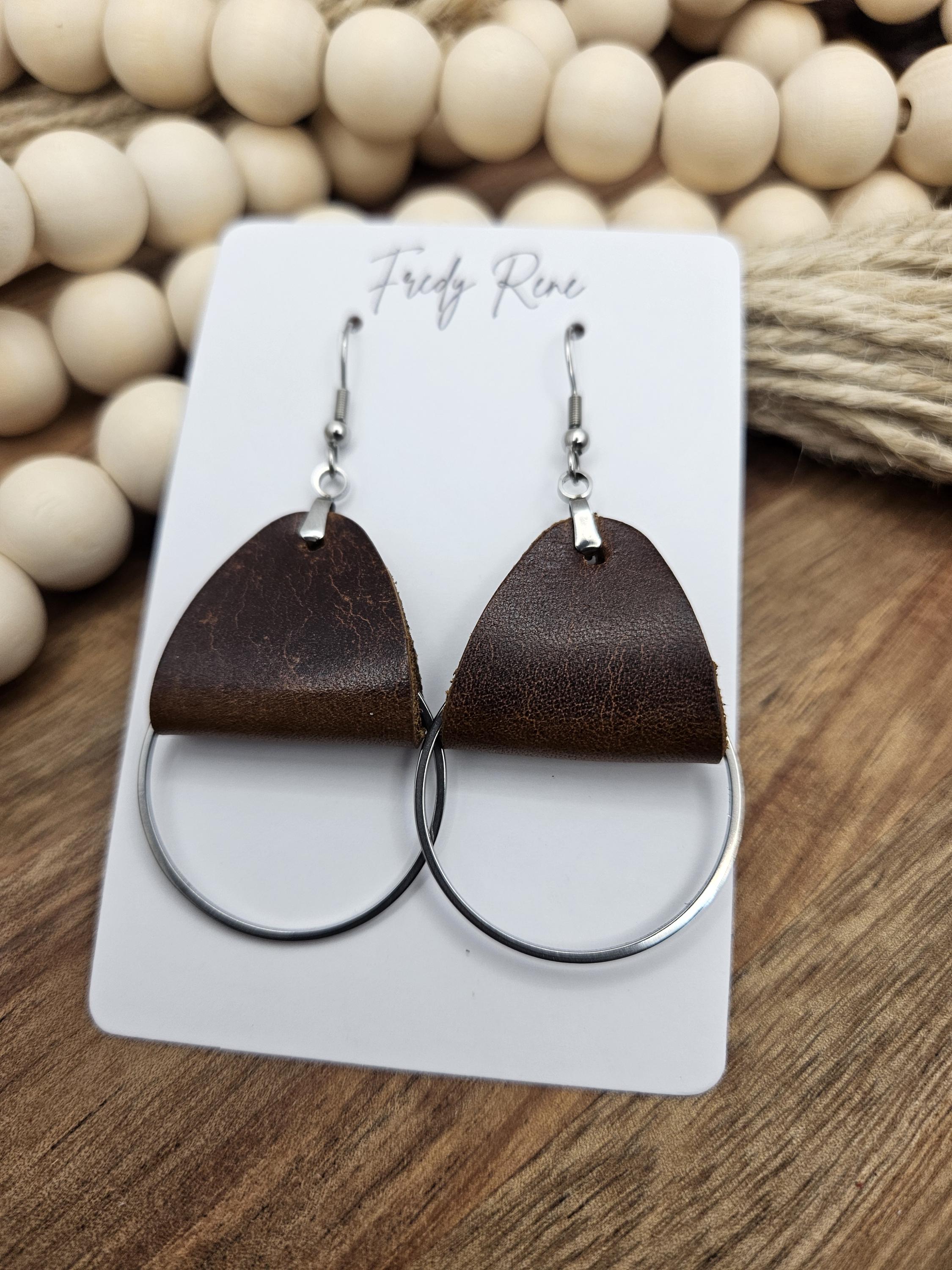 Handmade Brown Leather Earrings with Metal Circle Detail - Thumbnail 2