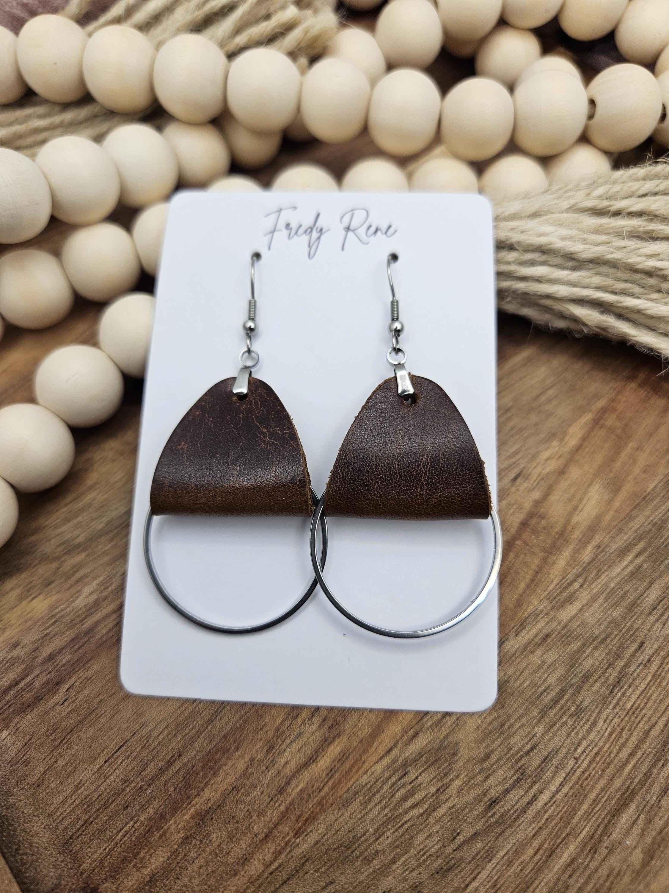 Handmade Brown Leather Earrings with Metal Circle Detail - Thumbnail 3