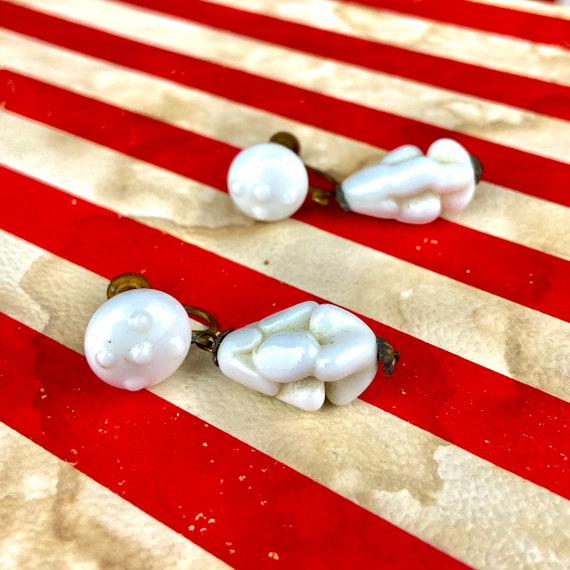 1930s 1940s Milk Glass Screw Back Dangle Earrings - image 2