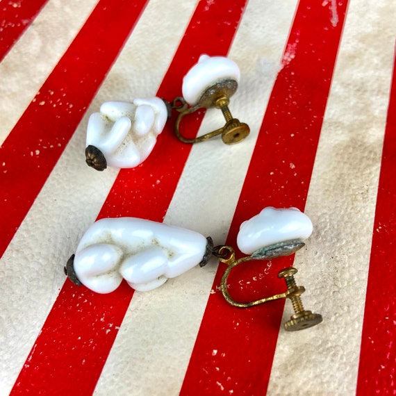 1930s 1940s Milk Glass Screw Back Dangle Earrings - image 4