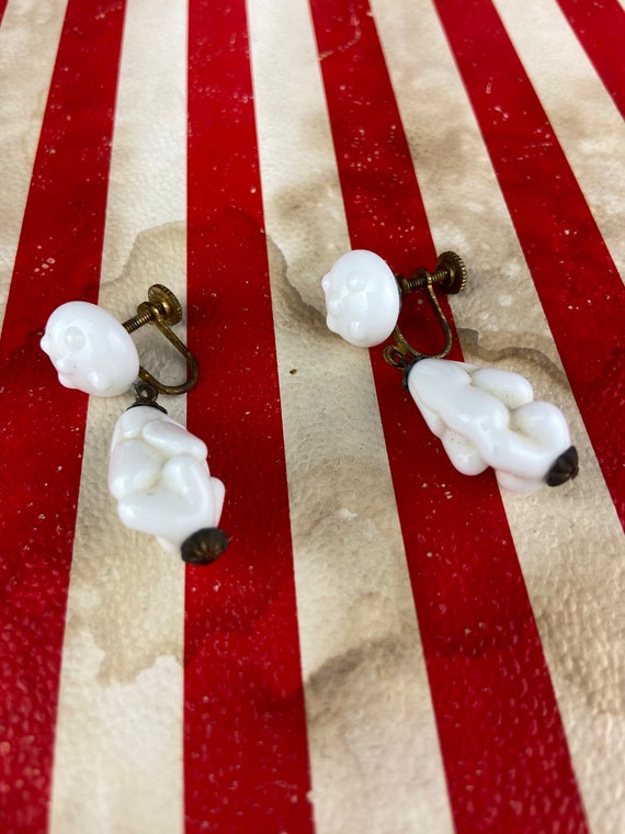 1930s 1940s Milk Glass Screw Back Dangle Earrings - image 3