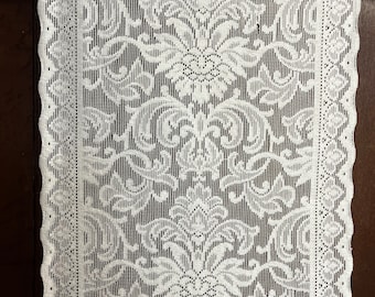 Betsy Cottagecore Lace Victorian Design Panel de luz lateral de algodón para puerta de 17" de ancho por metro en blanco puro