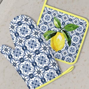 Italian Tile and Lemon Pot Holder Oven Mitt Set