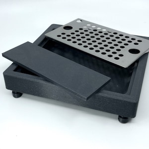 Grey Low profile drip tray that fits with Gaggia classic / Pro. PETG Material for best heat resistance. Stainless steel Vent / Drain tube.