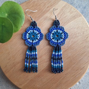Pendientes de flores/Inspiración mexicana/Huichol/Inspirado en el arte popular mexicano/Flor con cuentas