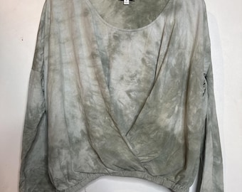 Camicia corta da donna Umgee verde tie-dye con incrocio sul davanti, taglia M, stile boho artistico Y2K