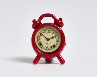 Wichtel Wecker Uhr rot Miniatur