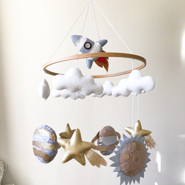 Space baby mobile, space nursery decor, planet mobile, newborn gift, baby shower gift.