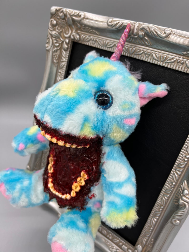 framed-cute-creepy-horror-unicorn-girly-sparkle-gore-stuffed-animal