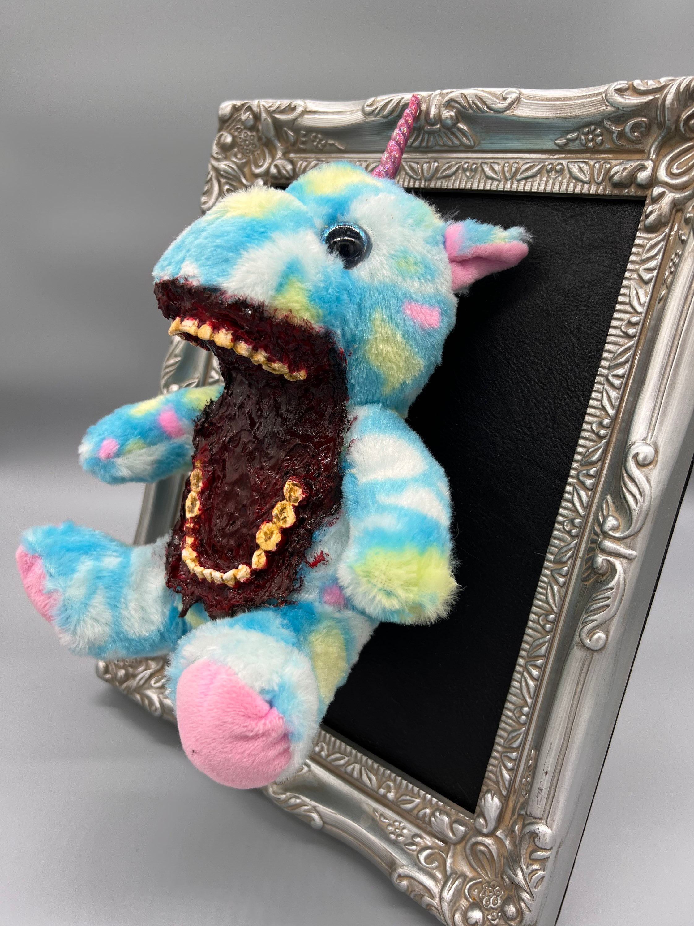 framed-cute-creepy-horror-unicorn-girly-sparkle-gore-stuffed-animal