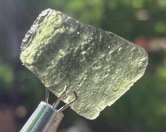 Moldavite Crystal: 3.22g Czech Tektite
