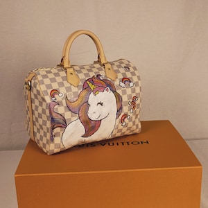 Louis Vuitton Mickey Mouse in and out damier  Hand painted bags handbags,  Hand painted leather bag, Painted bags