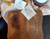 Gedrechselte Rustikale, organische Holzschale Esche | Schmuckschale gebeizt handgemacht im Bregenzerwald | Upcycling aus Holzresten