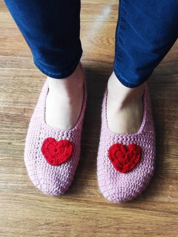 Slippers With Red Heart Wool Crochet Slippers Women Slippers House Shoes Valentine s Gift Slipper Pink Heart Slippers Knitted Shoes Etsy UK