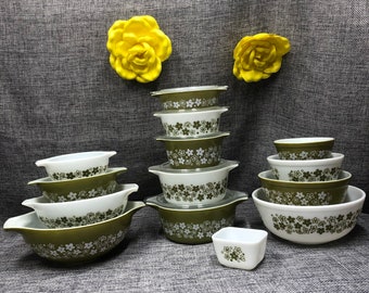 Pyrex Spring Blossom, Crazy Daisy 401, 402, 403, 404 Mixer, 441, 442, 443, 444 Cinderella Schälchen, 471, 472, 473, 474, 475 Auflaufformen