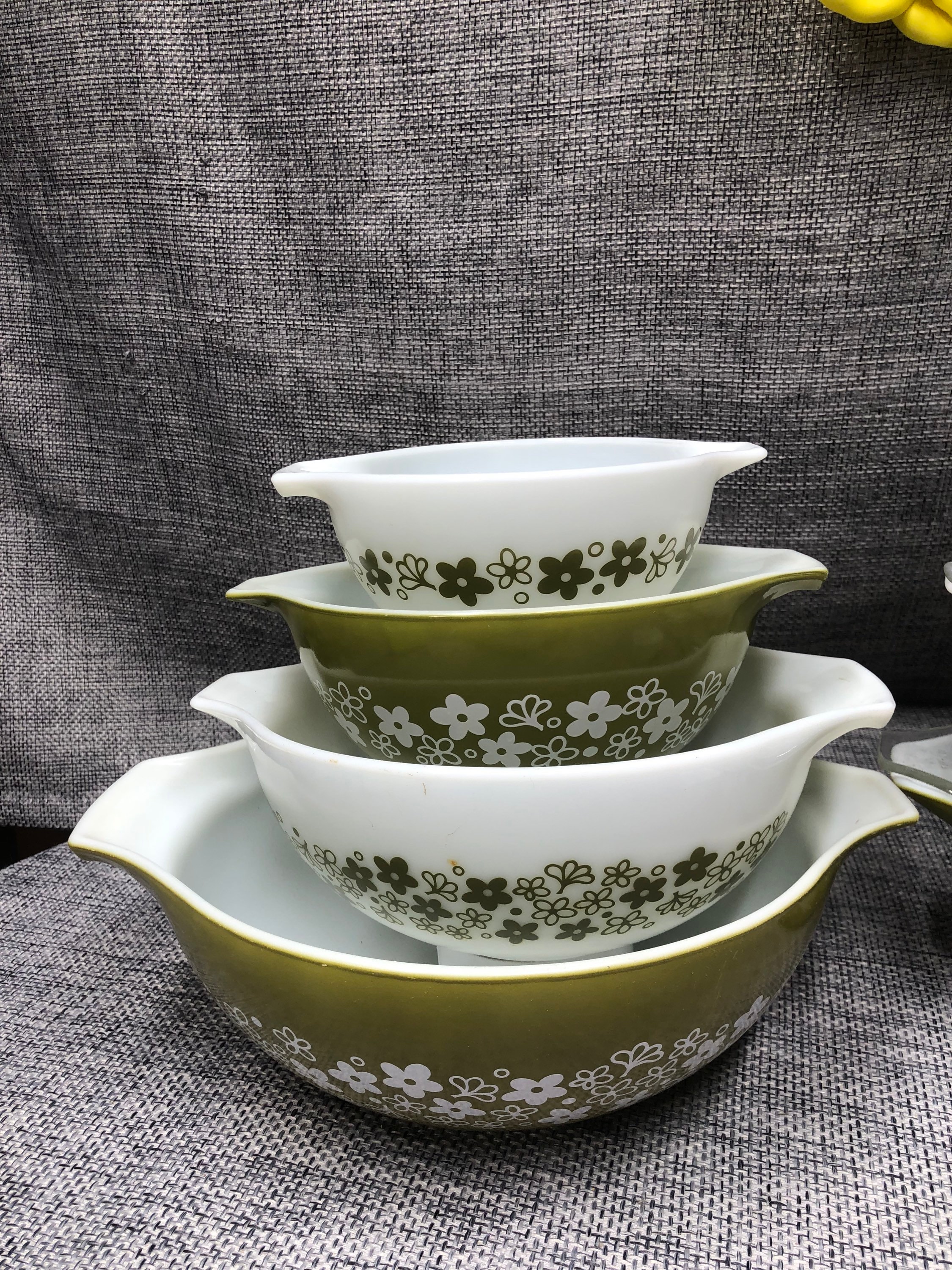 Pyrex Spring Blossom, Crazy Daisy 401, 402, 403, 404 Mixers