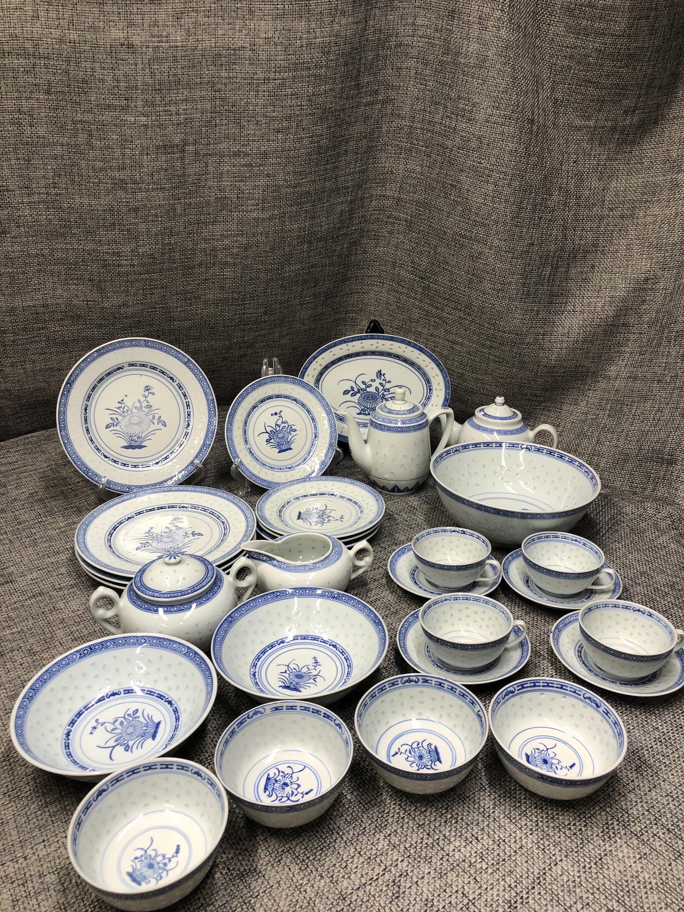 rice 2点 Vintage Chinese Rice Eye Blue White Porcelain 20-piece Set - Etsy