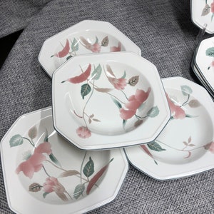 Mikasa Silk Flower Dinner, Luncheon plates, soup bowls, mugs, saucers, platter, casserole dish, soup Tureen lid, etc. 4pcs soup dishes