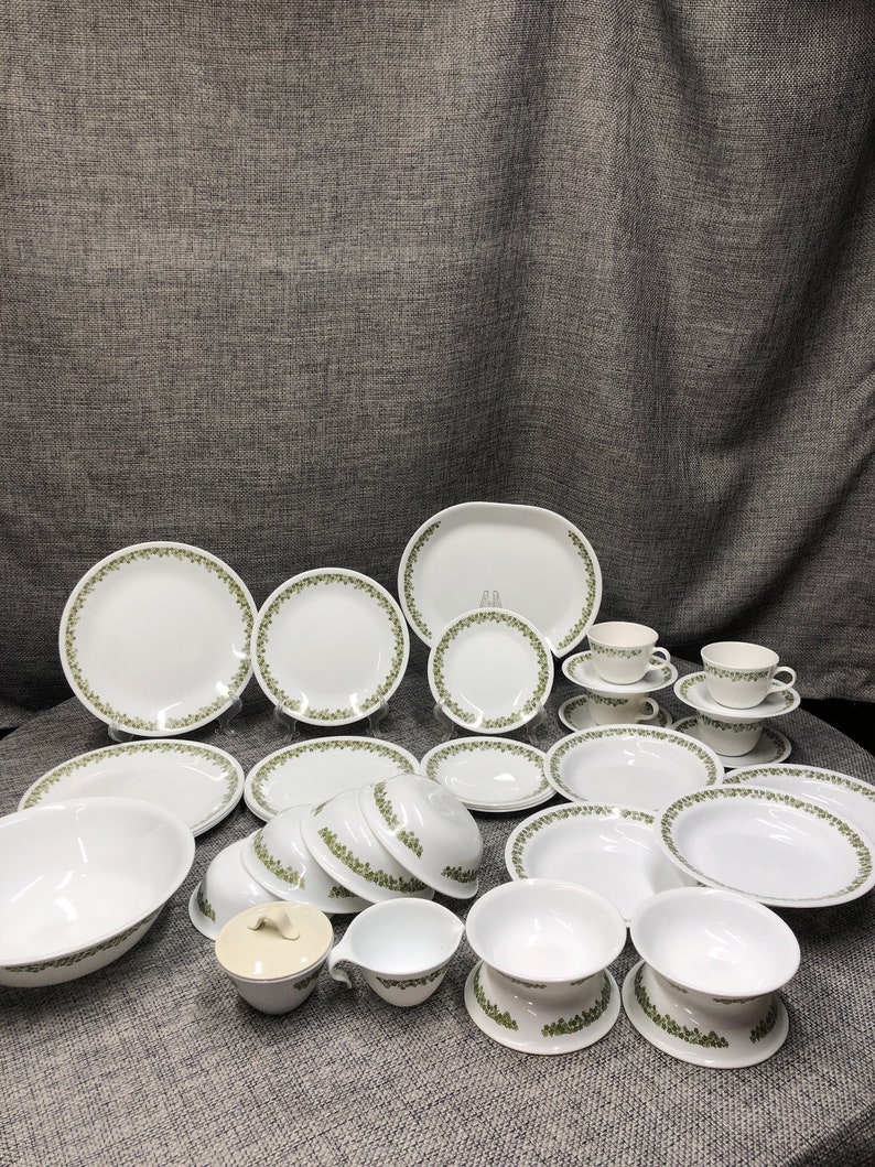Corelle Crazy Daisy Spring Blossom Dinnerware Set