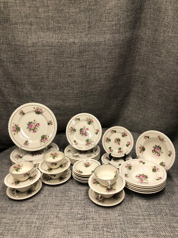 Hanover China Anniversary Rose Dinnerware Set: 43-piece Pink