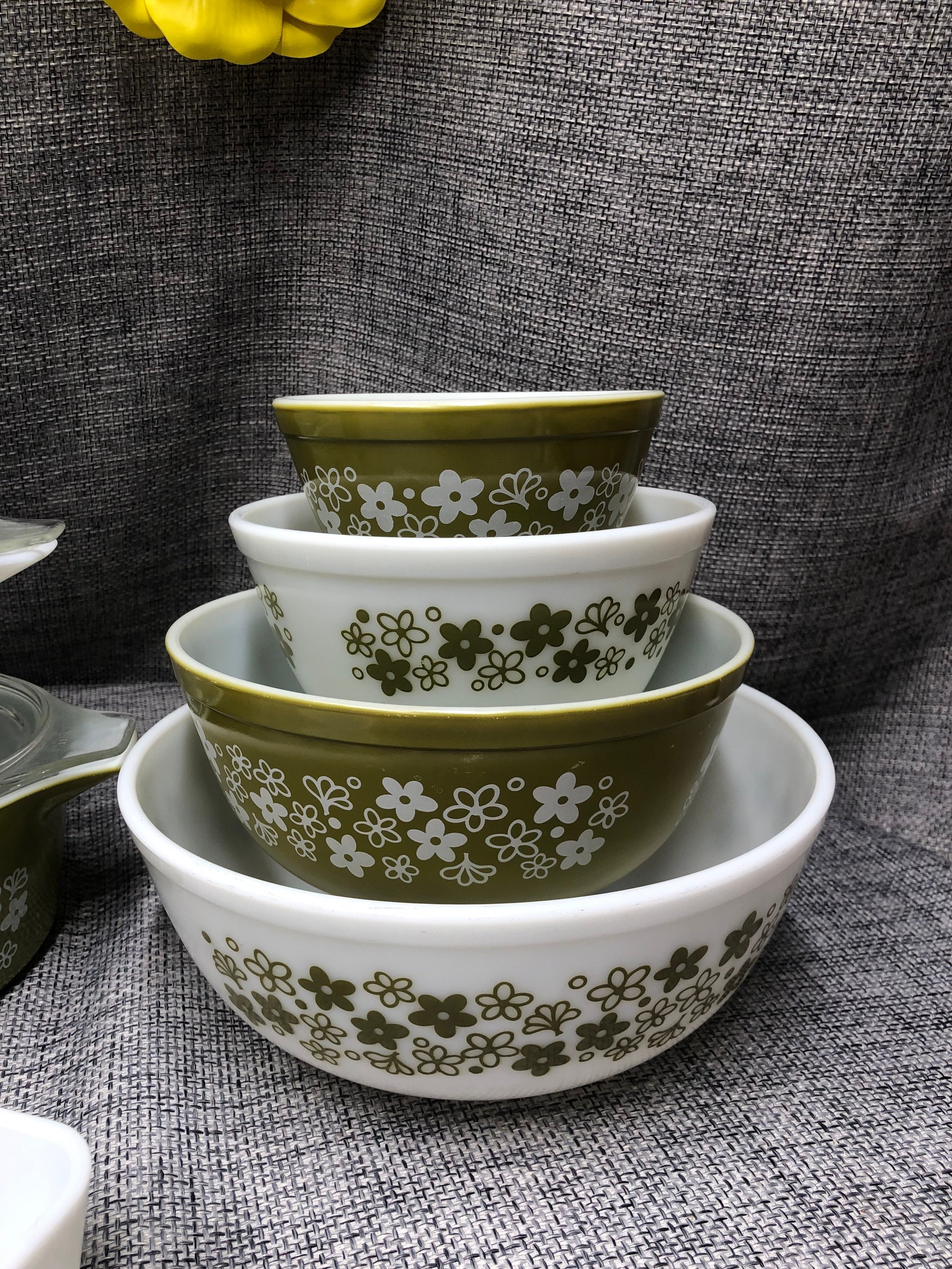 DAISY 4点セット Vintage Corning Pyrex Cinderella Mixing Bowls Set 4: Crazy